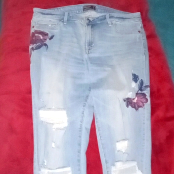 Abercrombie & Fitch Jeans - Picture 5 of 7